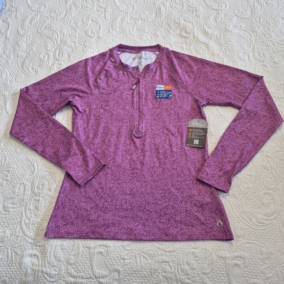 the american outdoorsman Tops - The American Outdoorsman women's Medium sun protected 1/2 zip suntee NEW Fuchsia